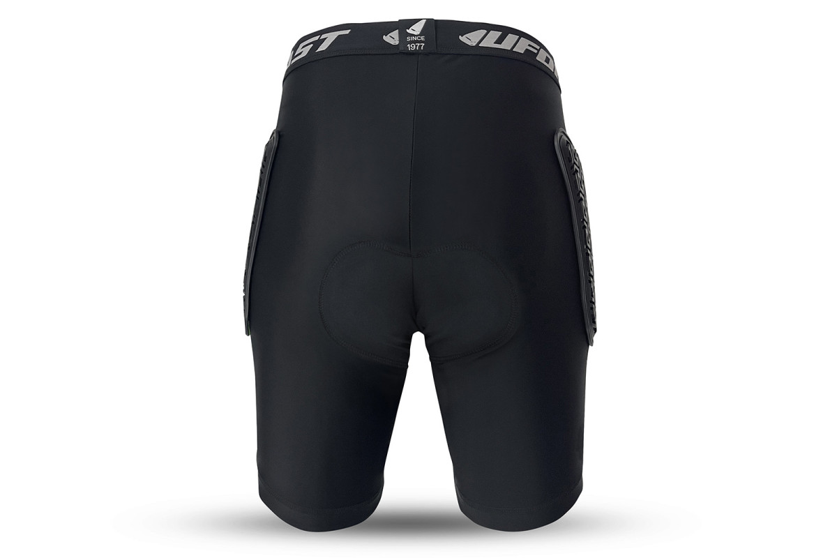 Centurion BV6 shorts with hip protection and internal cycling pad